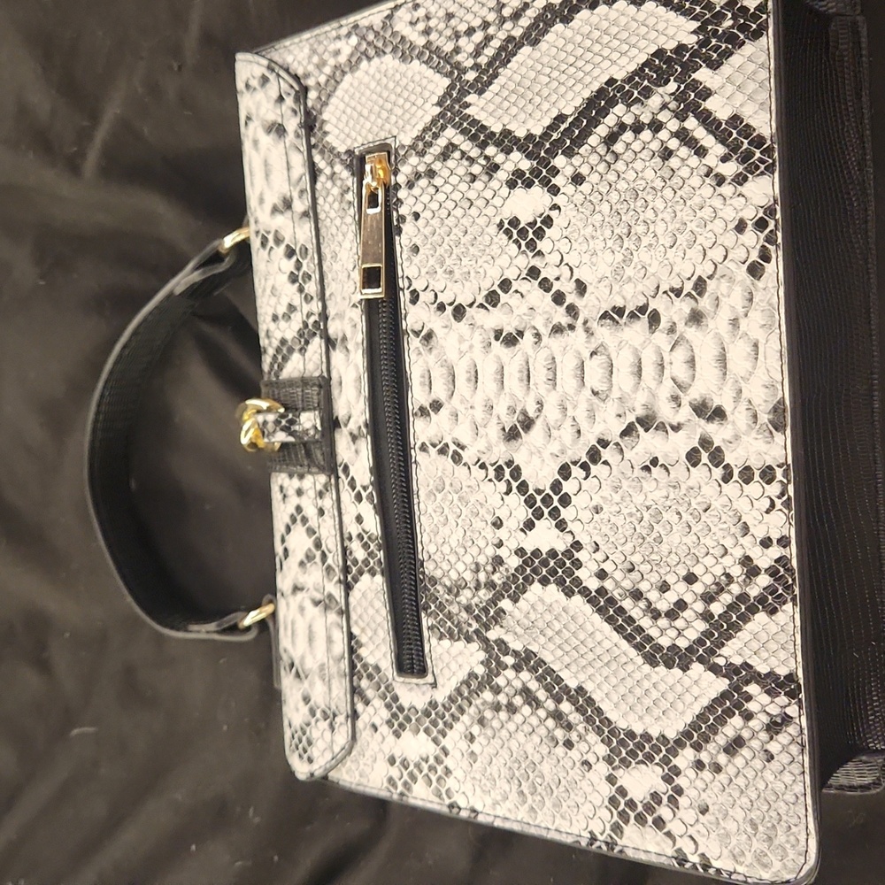 Purse - Picture 2 of 2